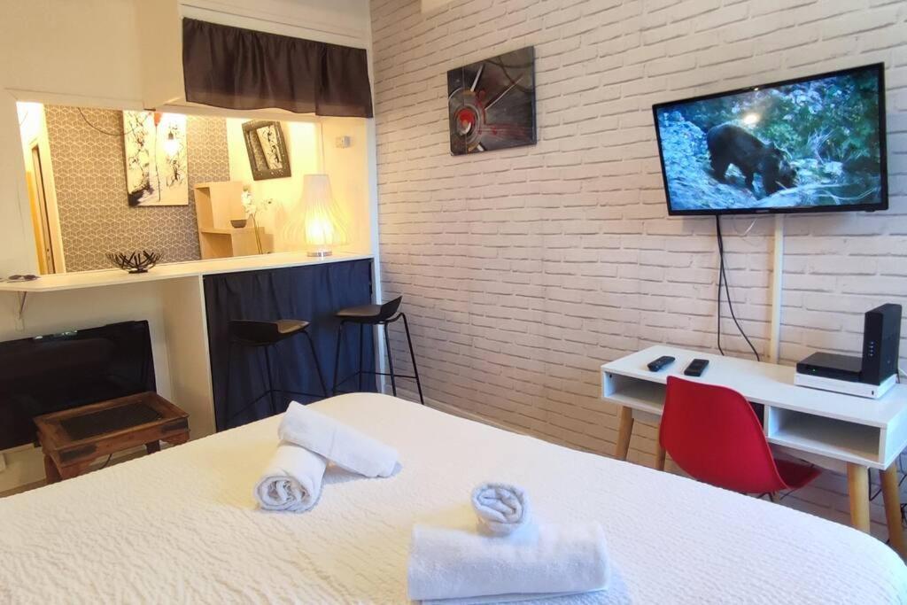 Cosy-2 Pers-Coeur De Ville-Proche Bd Pyrenees Pau Exterior photo